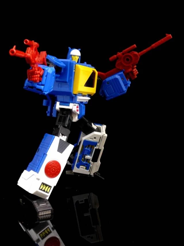 KFC Toys E.A.V.I. Metal Phase 4B Doubledeck Blaster Blue W/ Stinger & Mandy Cassettes - Image 3