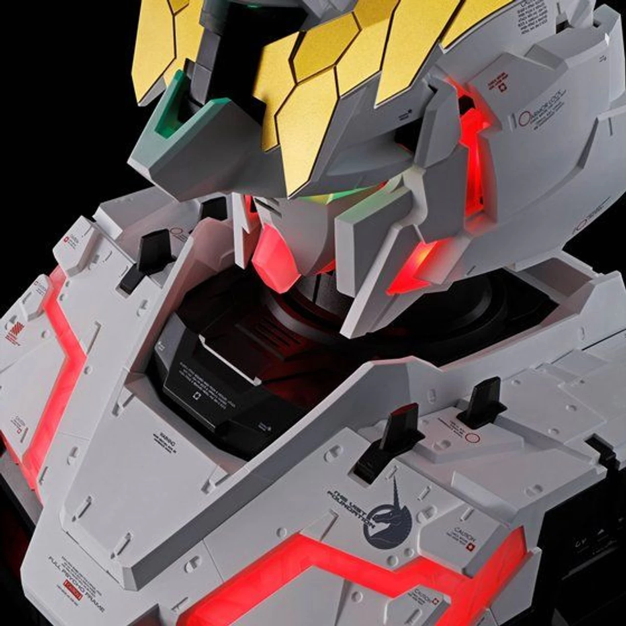 Bandai REAL EXPERIENCE MODEL RX-0 Unicorn Gundam (AUTO-TRANS Edition) Plastic Model - Image 5