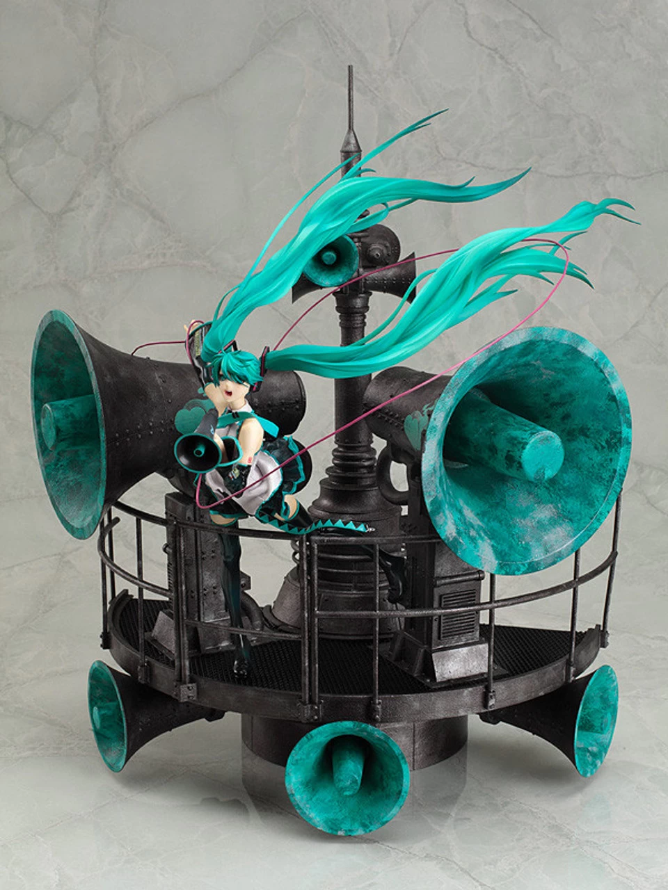 GOOD SMILE COMPANY Hatsune Miku: Love Is War Ver. DX 1/8 PVC Figure (Completed) - Image 4