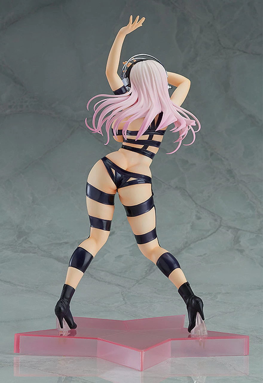 GOOD SMILE COMPANY Super Sonico: HOT LIMIT Ver. 1/7 PVC Figure - Image 6