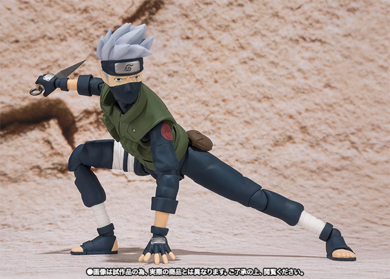 BANDAI Premium S.H.Figuarts Naruto Shippuden Hatake Kakashi Action Figure - Image 3