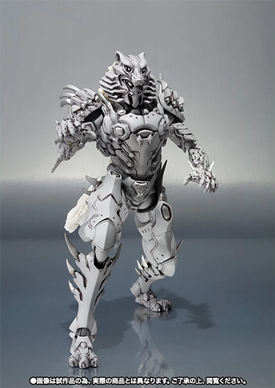 Bandai S.H.Figuarts Ultimate Soul Wolf Orphnoch Action Figure - Image 4
