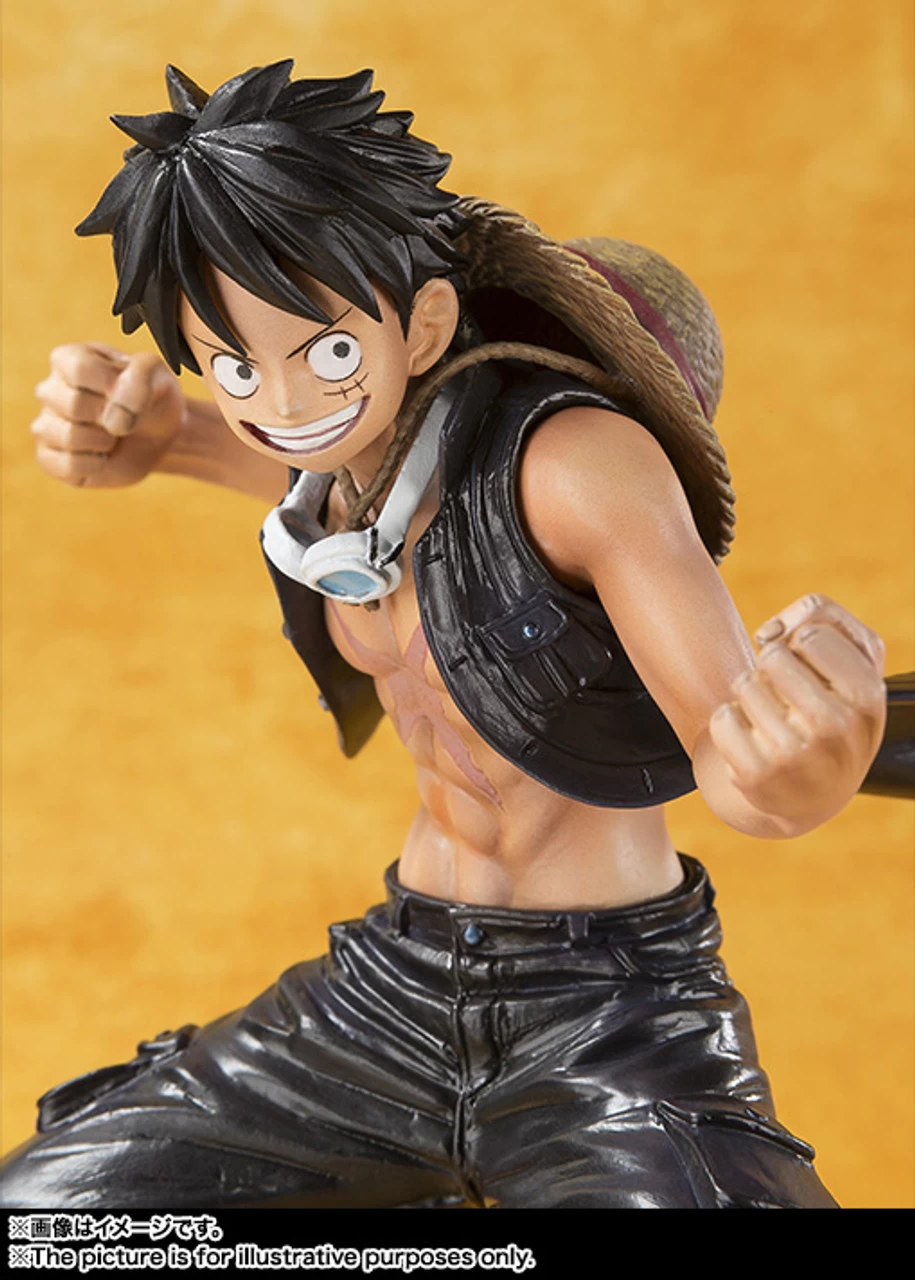 Bandai Figuarts Zero Monkey D Luffy -ONE PIECE FILM GOLD Ver.- PVC Figure - Image 3